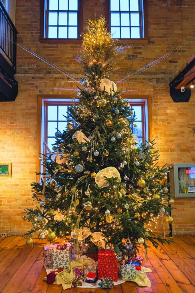 Gibson Centre Christmas tree