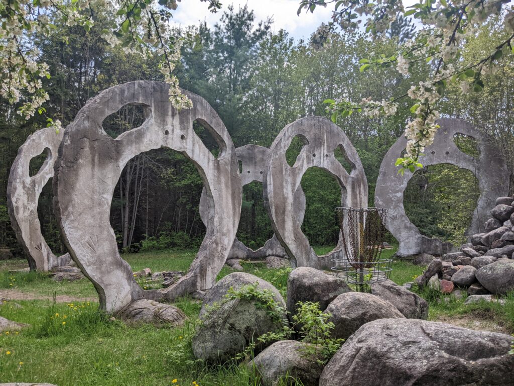 Screaming Heads Ontario