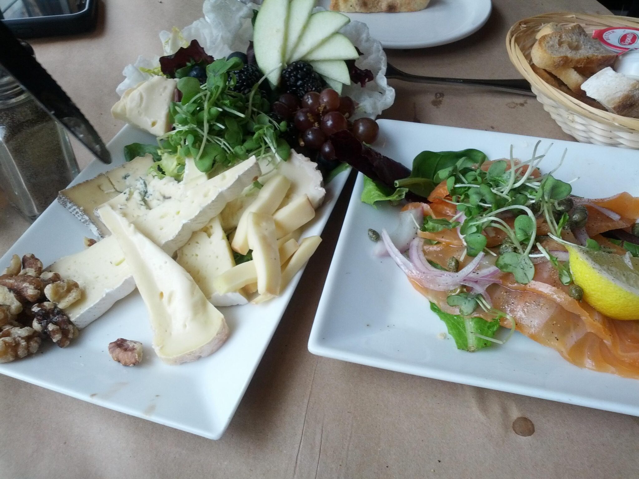 15 BEST FamilyFriendly Restaurants in Quebec City