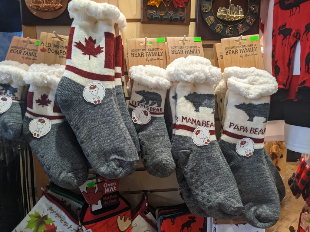 canadian travel gifts