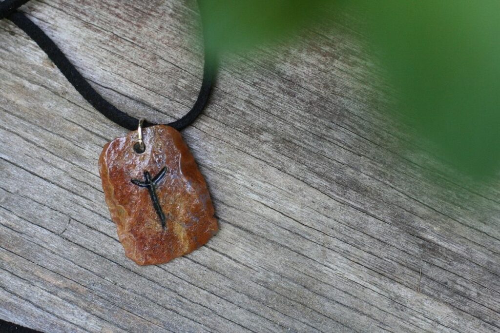 runic necklace 