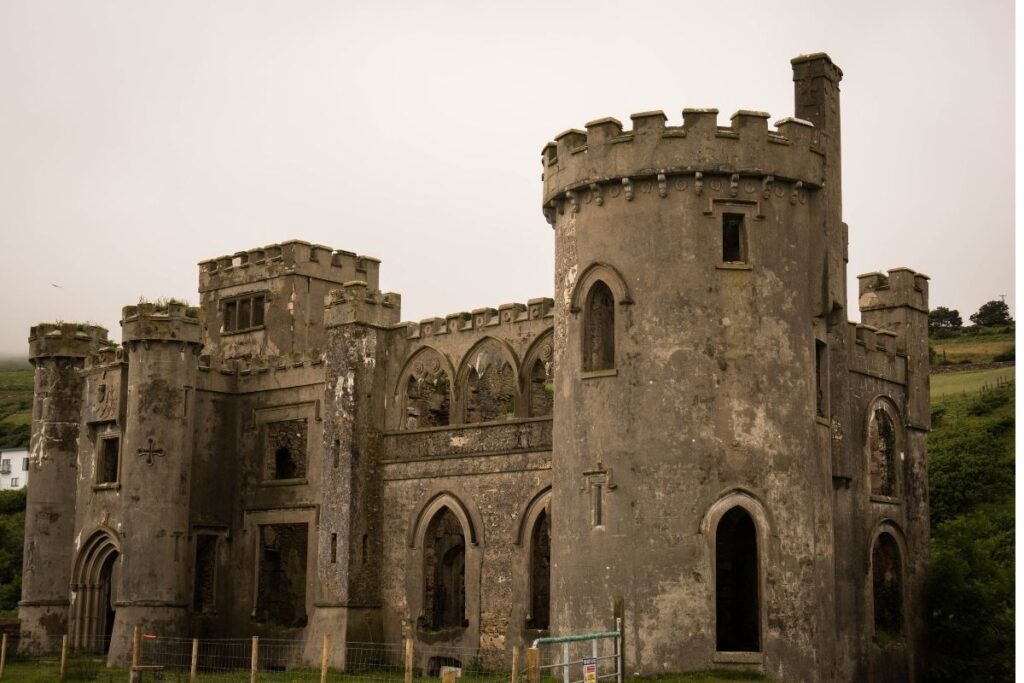abandoned castle in ireland