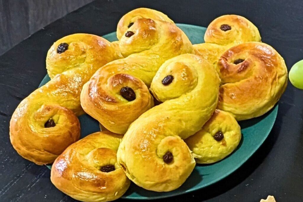 swedish baked goods with saffron