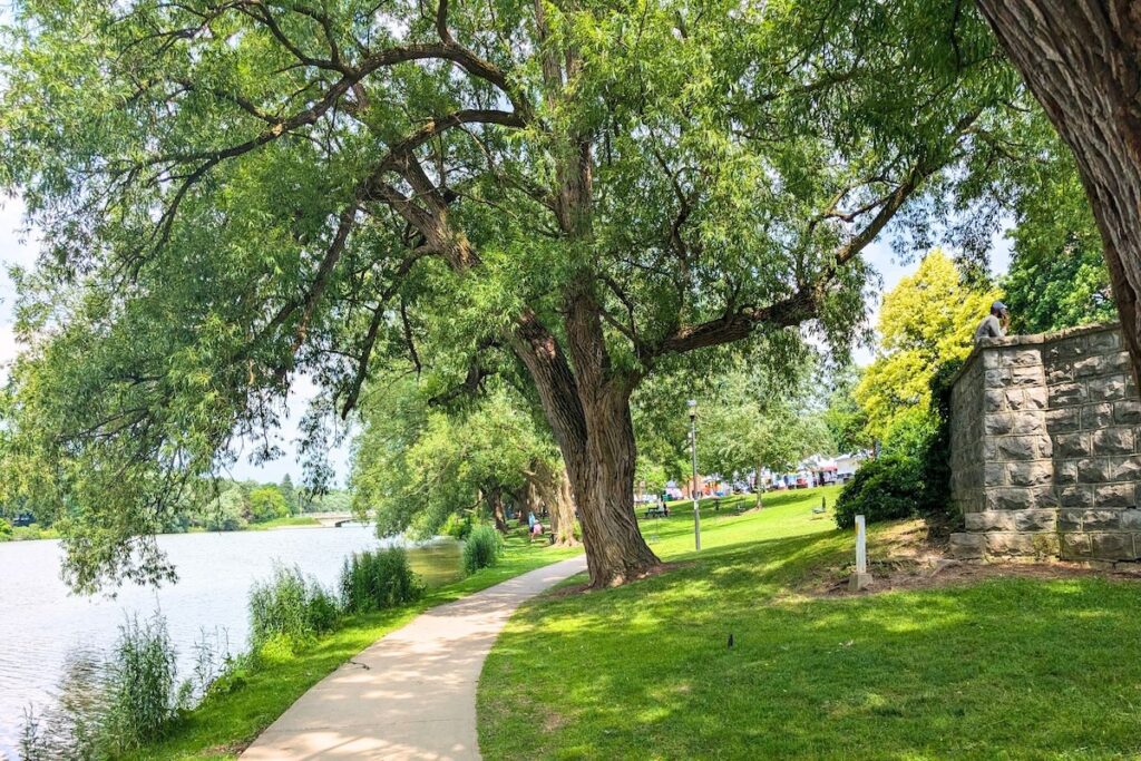 avon river loop trail