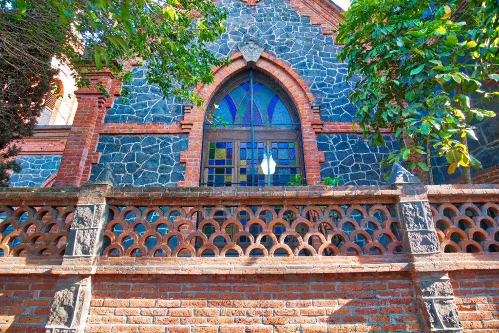 building in coyoacan