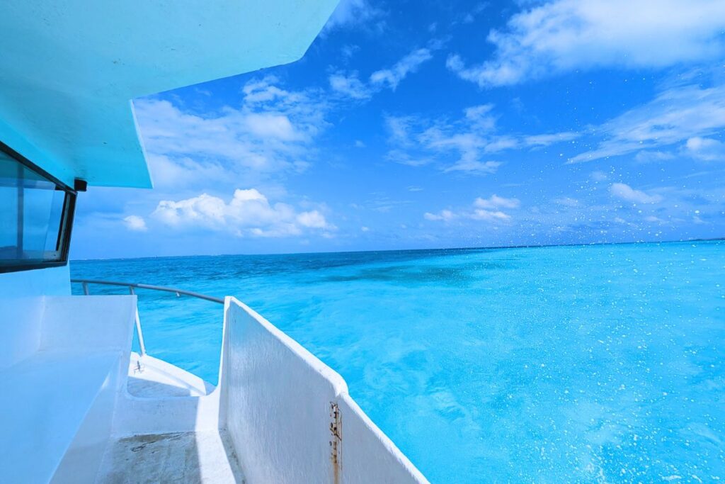 boat from cancun