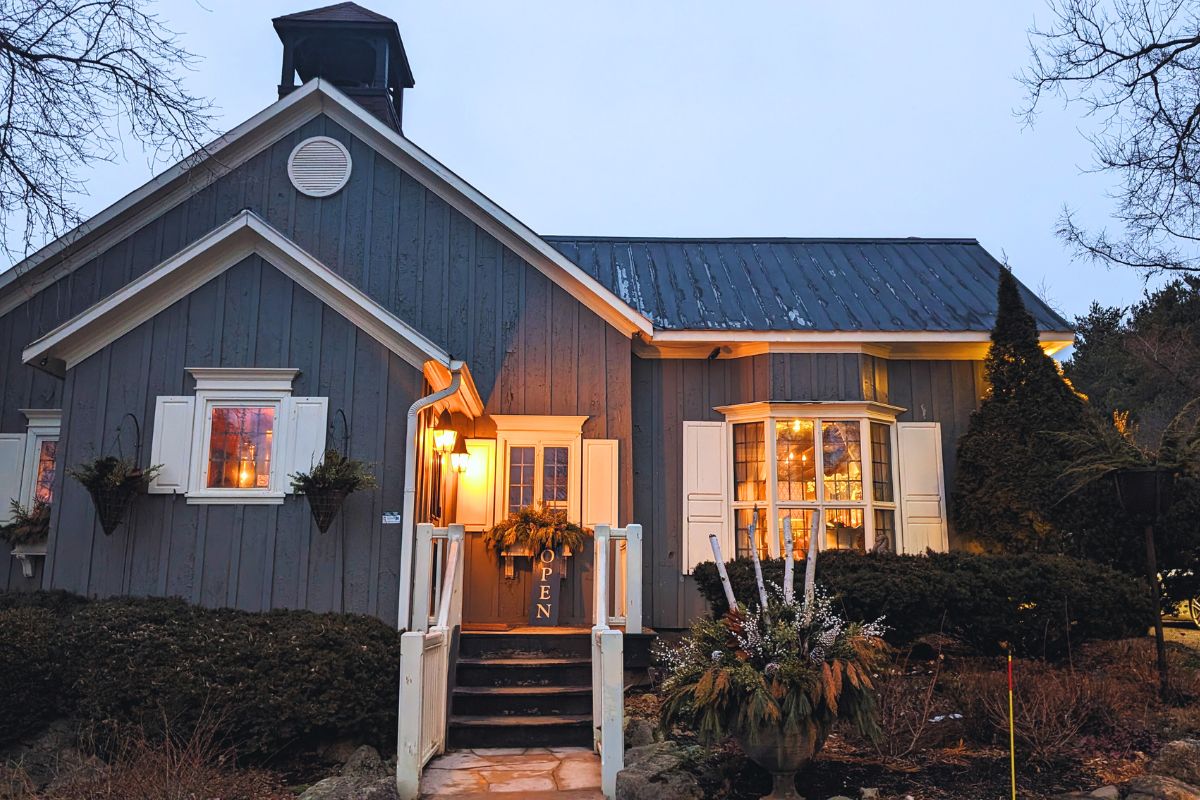 Mono Cliffs Inn Best Hikes at Mono Cliffs Provincial Park + Guide