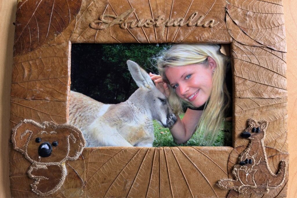 photo frame made of pressed tropical leaves from Australia