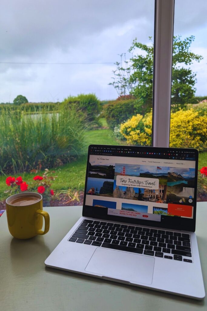 travel blogging