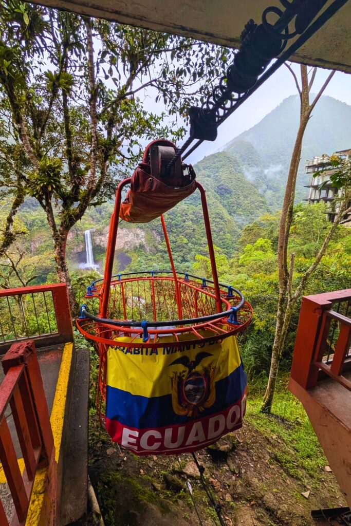 the tarabita in Baños, Ecuador that takes you over El Manto de la Novia waterfall