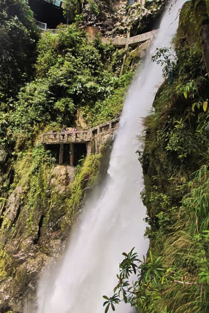 El Pailón del Diablo waterfall