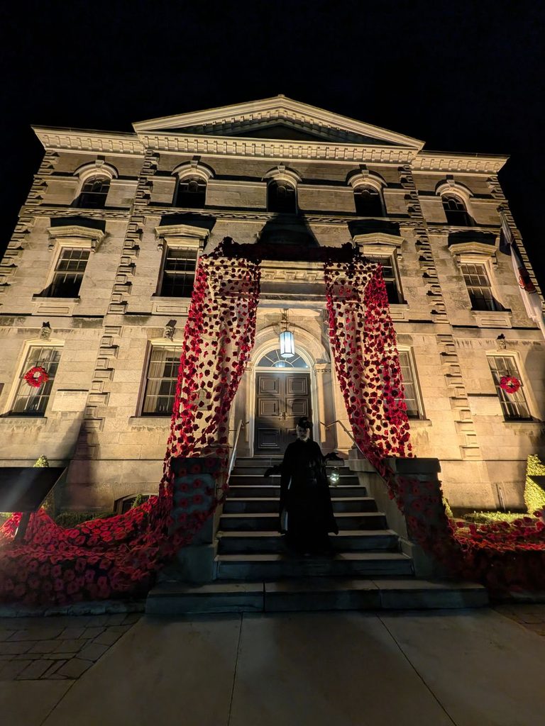 Niagara on the Lake courthouse decorated for Remembrance Day