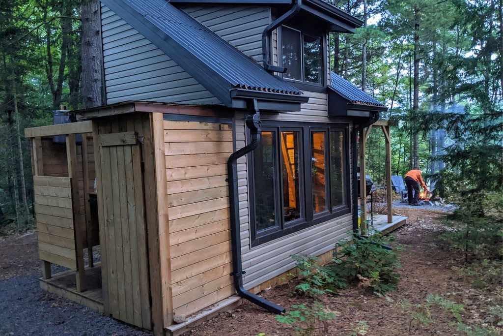 the other side of westcliff cabin in Muskoka